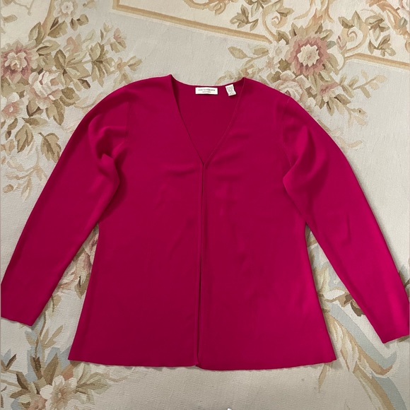 XL magenta pink cardigan by Valerie Stevens - Picture 2 of 8